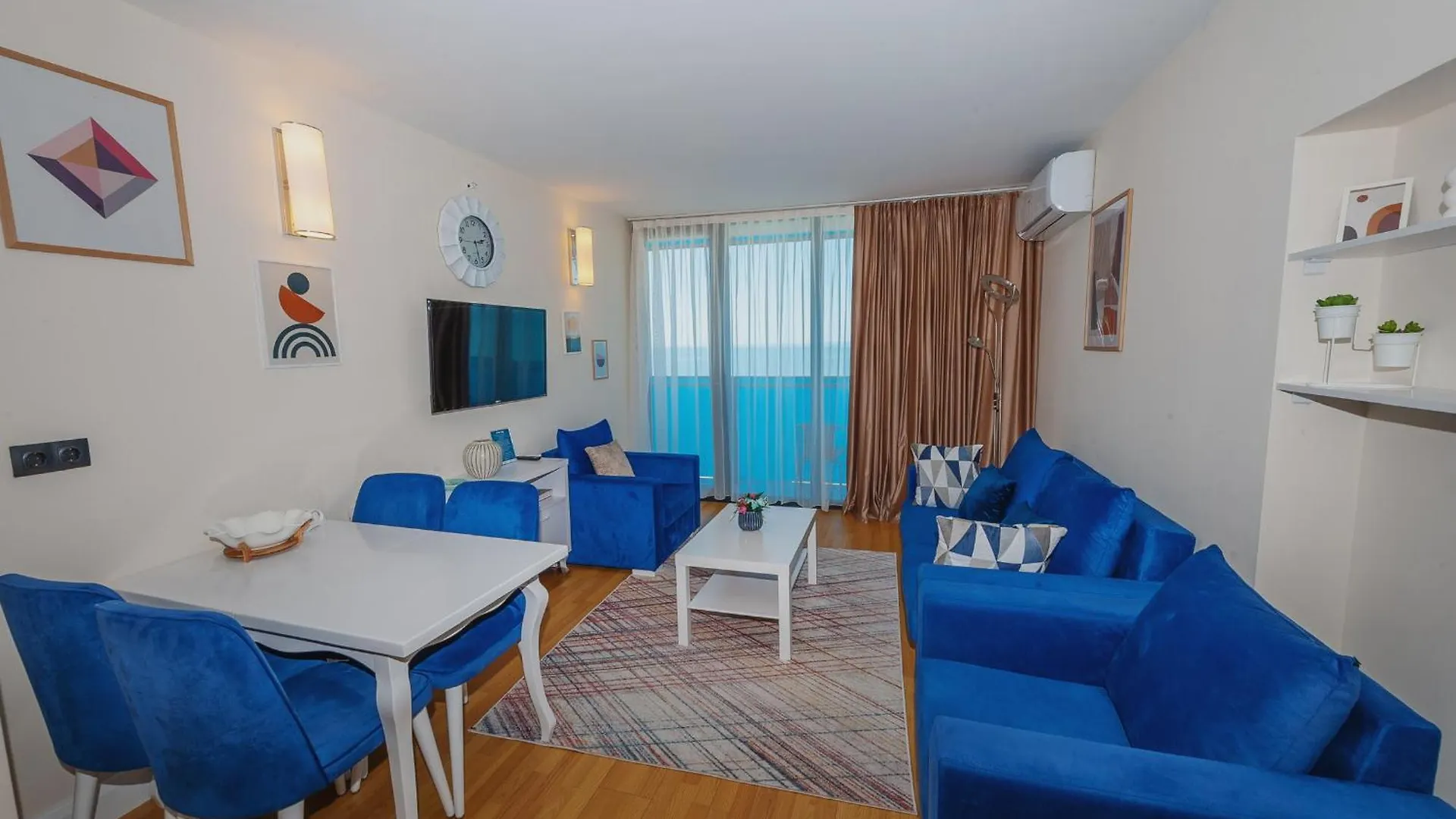 דירות באטומי Orbi City Balcony With Sea View